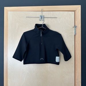 ACW cropped half zip